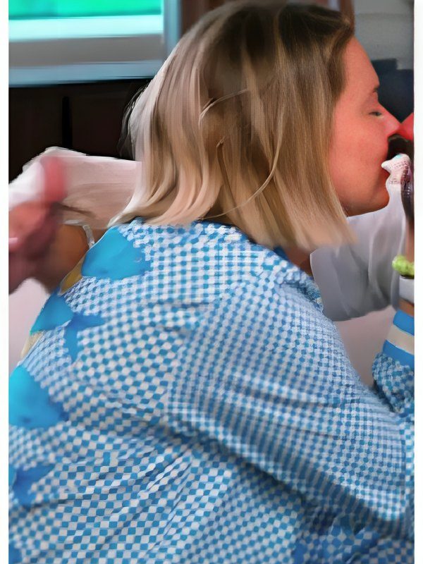 Below Deck Down Under S4 Daisy Kelliher Blue Fish Pajamas WorthVee