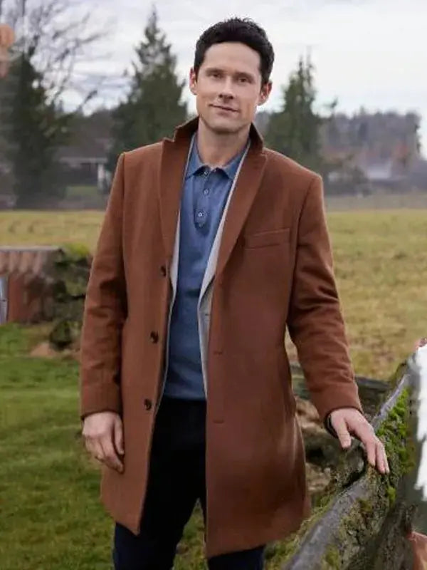 Benjamin Hollingsworth An Easter Bloom 2024 Brown Coat WorthVee