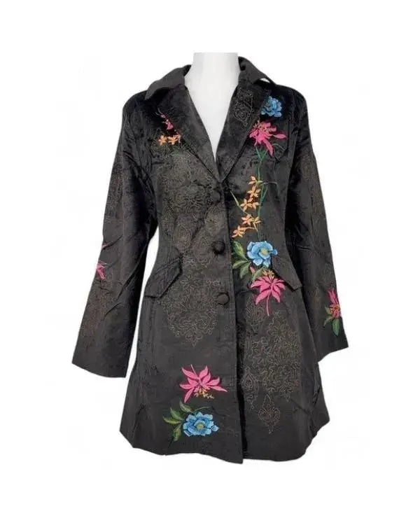Beyond The Gates 2025 Ambyr Michelle Embroidered Floral Coat WorthVee