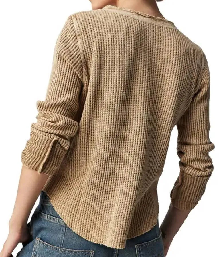 Chicago PD S12E16 Kianas Beige Washed Henley Top