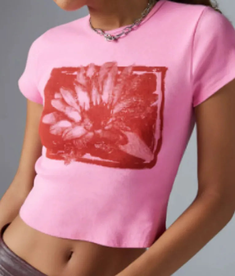 High Potential S01 Ava Red Flower Graphic Tee