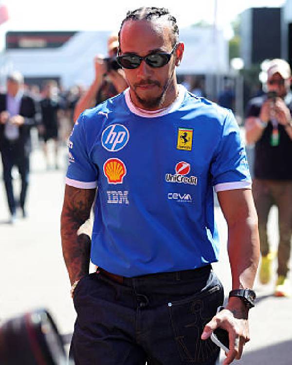 Lewis Hamilton Scuderia Ferrari Hp Team T-shirt WorthVee