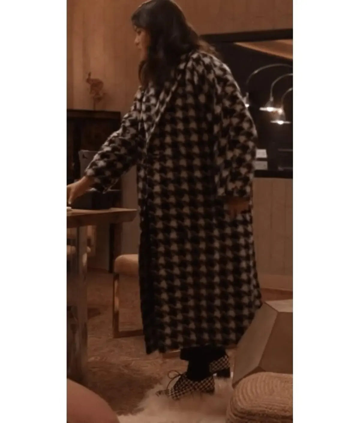 Only Murders In The Building S03 Selena Gomez Black & White Houndstooth Coat
