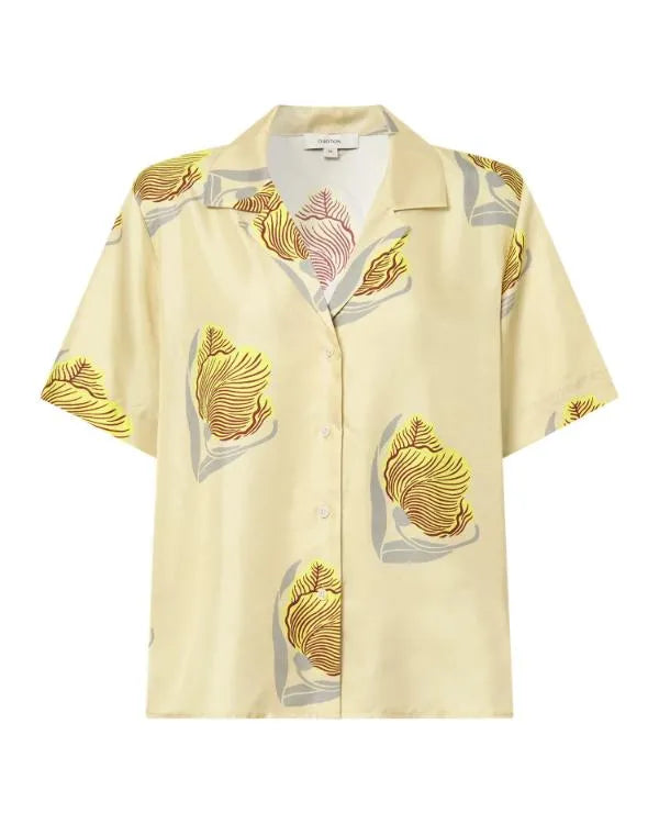 Sunny Nights S01 D’Arcy Carden Tulip Camp Shirt WorthVee