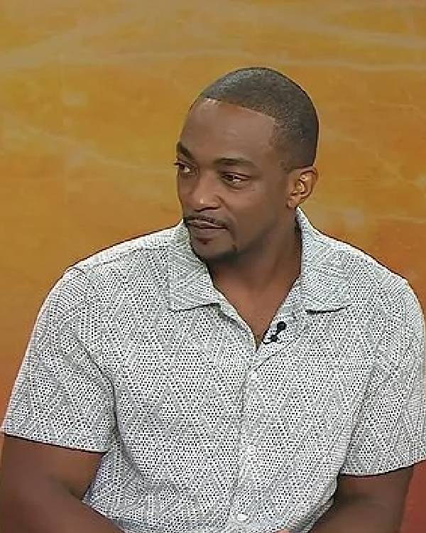 Today Anthony Mackie Sage Green Knit Shirt Clanton Jacket