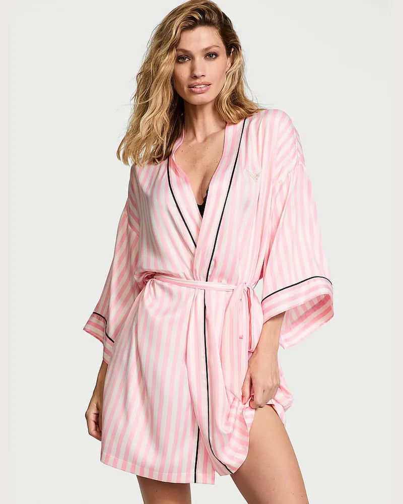 Victoria’s Secret Fashion Show ’24 Glazed Satin Short Robe